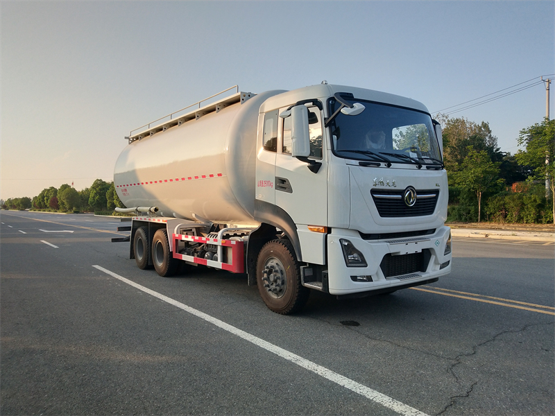 东风天龙天然气粉粒物料车